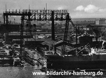 019_93791 | Blick ber die Elbe zu Deutsche Werft am Reicherstieg. ca. 1938