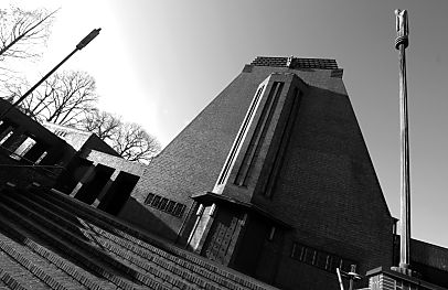 011_25881 | Krematorium auf dem Friedhof in Hamburg Ohlsdorf; erbaut 1933, Architekt Oberbaudirektor Fritz Schumacher.